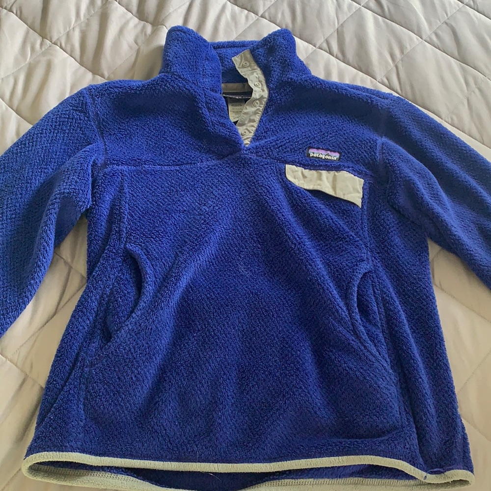 Blue Patagonia furry fleece quarter button up